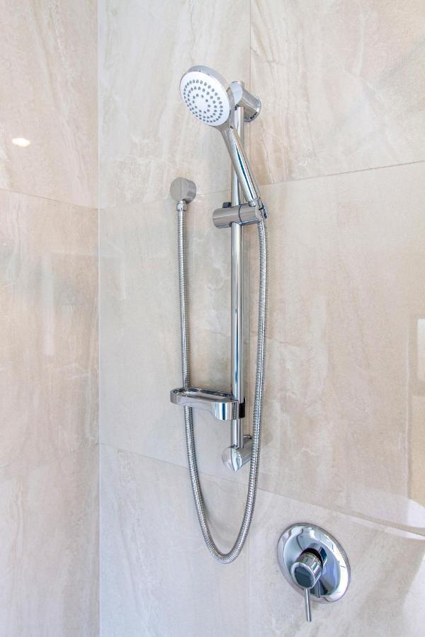 3 Bed 2.5 Bath Riccarton W/Games Room Christchurch Ngoại thất bức ảnh